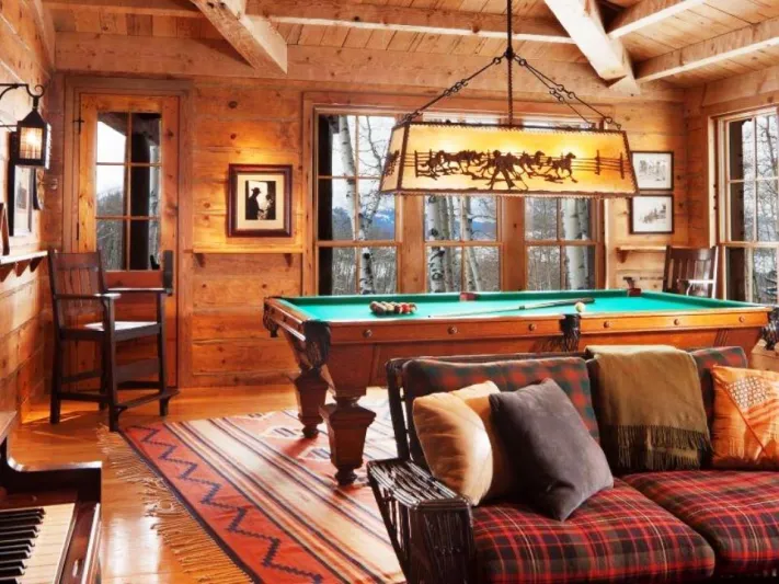 بلمسات من الخشب وبقيمة 56 مليون دولار.. شاهد قصر توم كروز الفاخر 