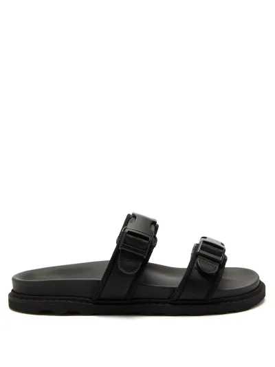 تعرف على أفخم موديلات السليبر الرجالي في 2021.. لأناقة تبدأ من القدمين