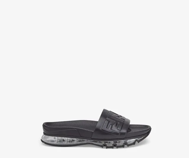 تعرف على أفخم موديلات السليبر الرجالي في 2021.. لأناقة تبدأ من القدمين