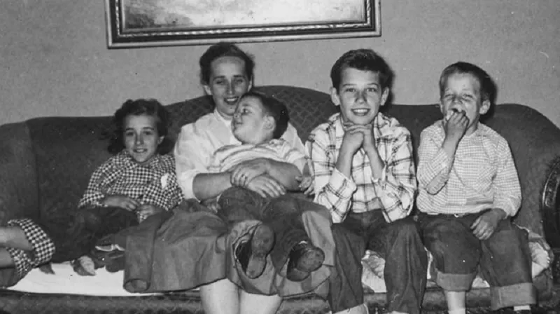 الجانب الآخر من جو بايدن..توفيت زوجته وابنته في حادث وأصيب ابنه بالسرطان