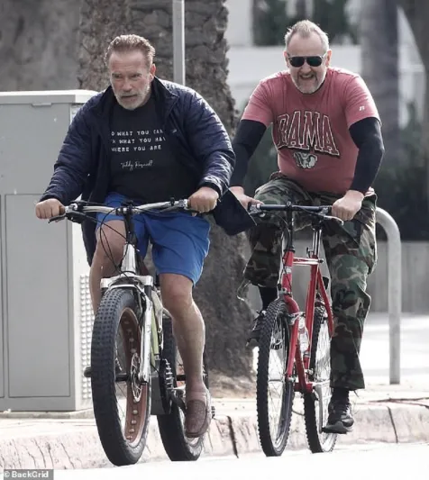 صدم الجميع بجرأته ..نشاط غريب لأرنولد شوارزنيغر بعد عملية القلب المفتوح (فيديو)