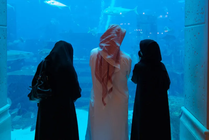 يطيل العمر ويزيد الثقة بالنفس..فوائد خفية لتعدد الزوجات