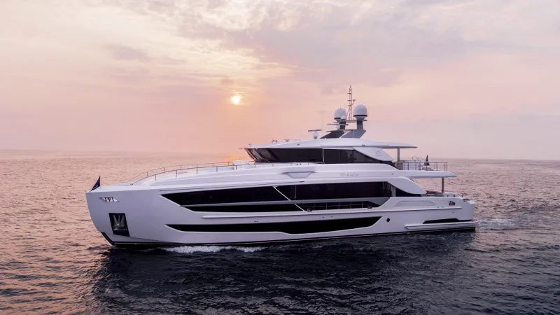 مزج بين عبقرية التصميم والفخامة والعملية.. شاهد يخت FD102 سكاي لاين
