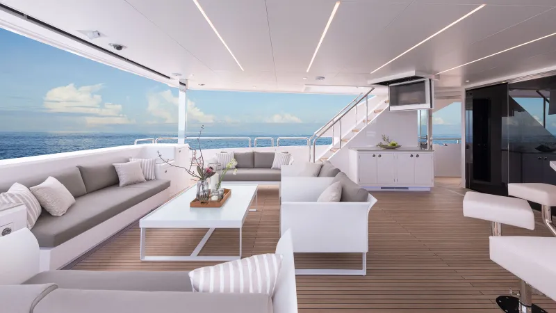 مزج بين عبقرية التصميم والفخامة والعملية.. شاهد يخت FD102 سكاي لاين