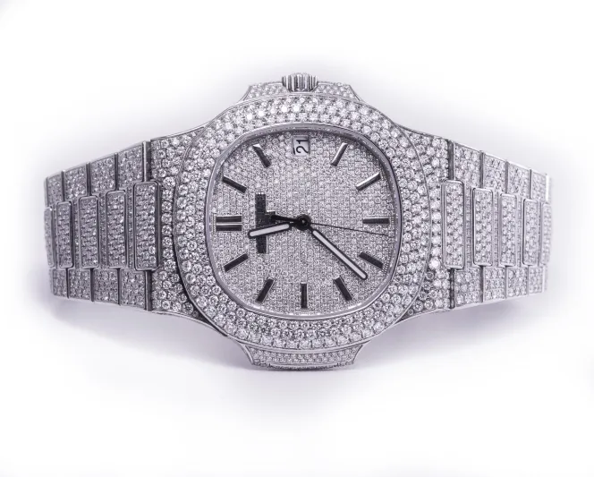 أجمل الساعات التي اقتناها نجم البوب الكندي جاستين بيبر 