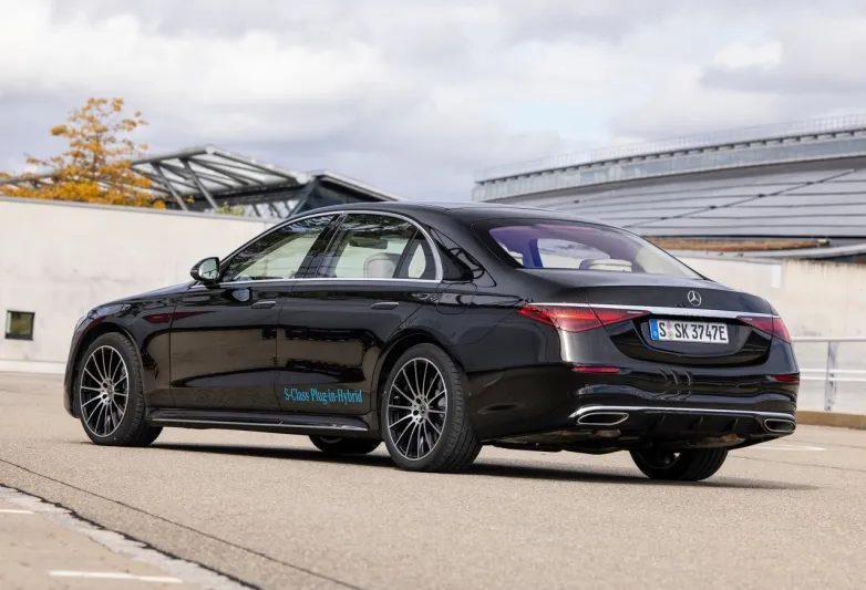 مرسيدس بنز تكشف عن "S-Class" لعام 2021 مع نسخة هجينة بقوة 500 حصان