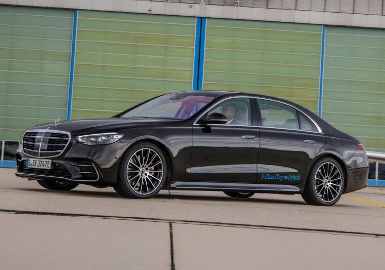 مرسيدس بنز تكشف عن "S-Class" لعام 2021 مع نسخة هجينة بقوة 500 حصان