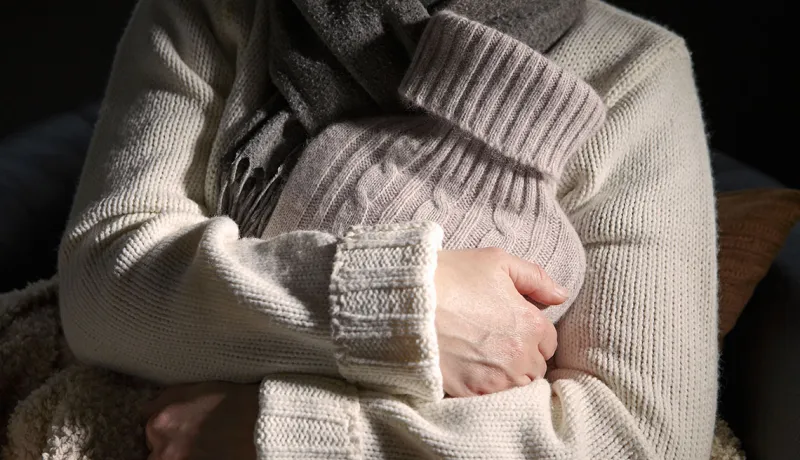 لماذا لا يشعر الرجال بالبرد كما النساء؟ 6 أسباب تفسر الأمر