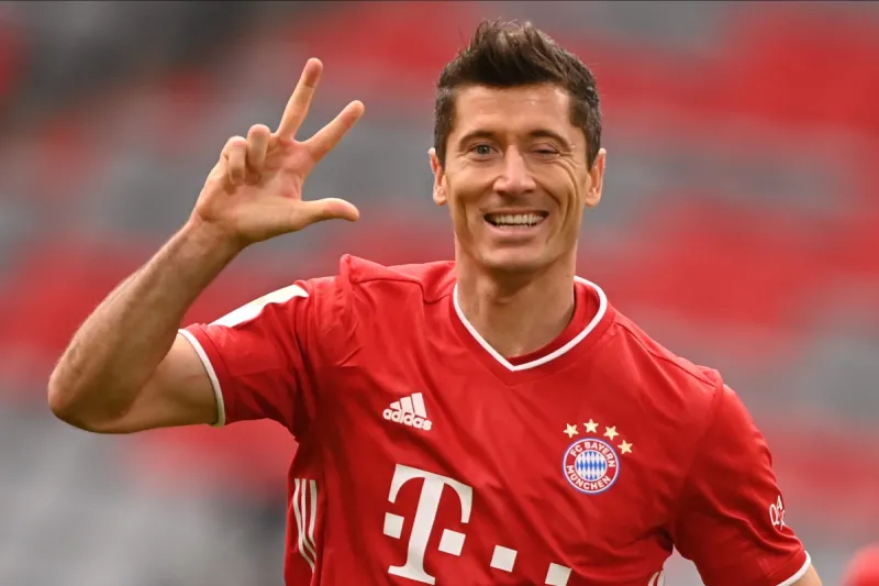 سحرت العالم بأسره..شاهد أجمل الأهداف الأكروباتية في تاريخ الدوري الألماني 