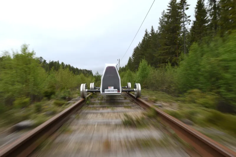 هذه السيارة بإمكانها قطع نصف العالم بـ"لتر واحد من الوقود"! (فيديو)