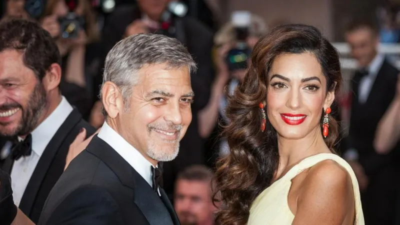 موقف صادم من زوجة جورج كلوني بعد منحه 14 مليون دولار لأصدقائه!