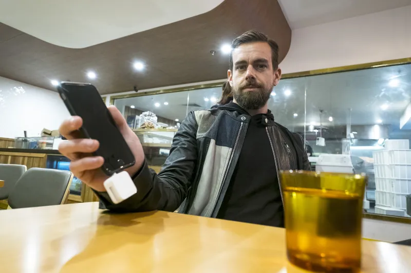 بين الرياضة وتصفح الفيسبوك..كيف يبدأ أثرياء العالم يومهم؟