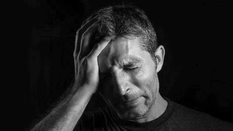 قد تكون عدوك الأول.. كيف تمنع نفسك من تدمير حياتك؟