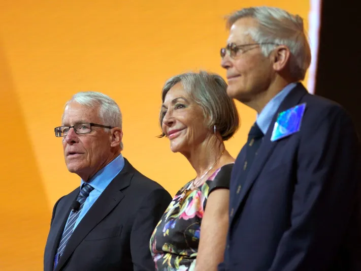 عائلة «والتون» تتربع على القمة.. أغنى 10 عائلات بالعالم