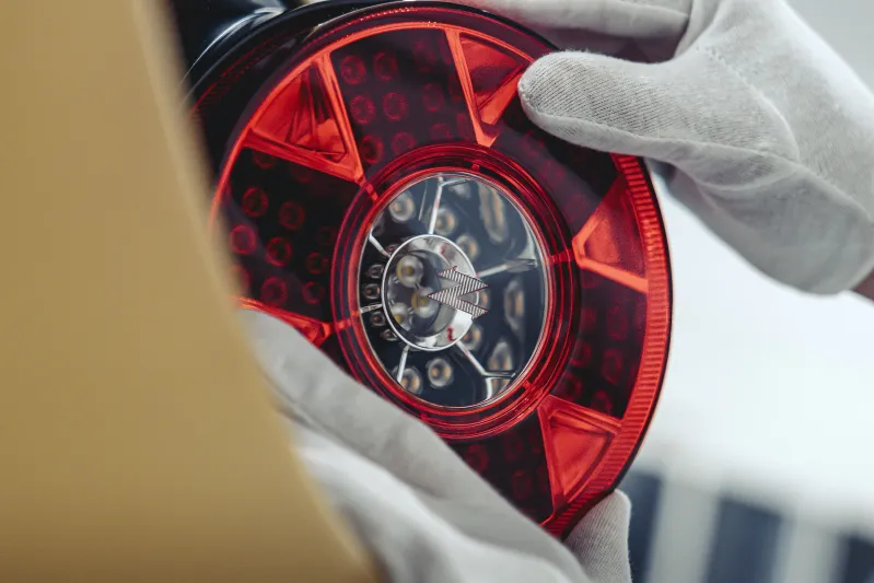 فانتاج V12 زاجاتو كوبيه..أحدث اصدارات العملاق الإيطالي أستون مارتن (صور)