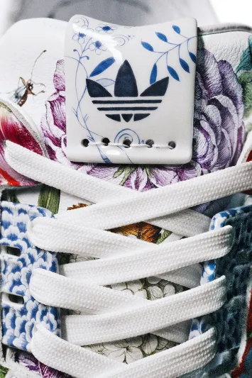 بقيمة مليون دولار.. تعرف على أغلى حذاء رياضي في العالم (فيديو)