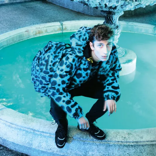  تعاون بين لاكوست وناشيونال جيوغرافيك للاحتفاء بجمال العالم الطبيعي