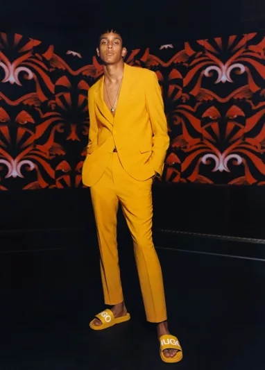 HUGO تجمع بين الشرق والغرب في مجموعتها لربيع وصيف 2021