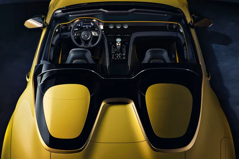 بنتلي تكشف تفاصيل أفخم سياراتها ذات النسخ المحدودة (فيديو)