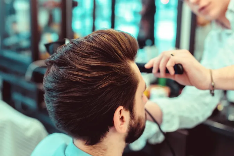 فوائد زيت الأرغان للشعر.. يخفي التجاعيد ويعالج الهشاشة