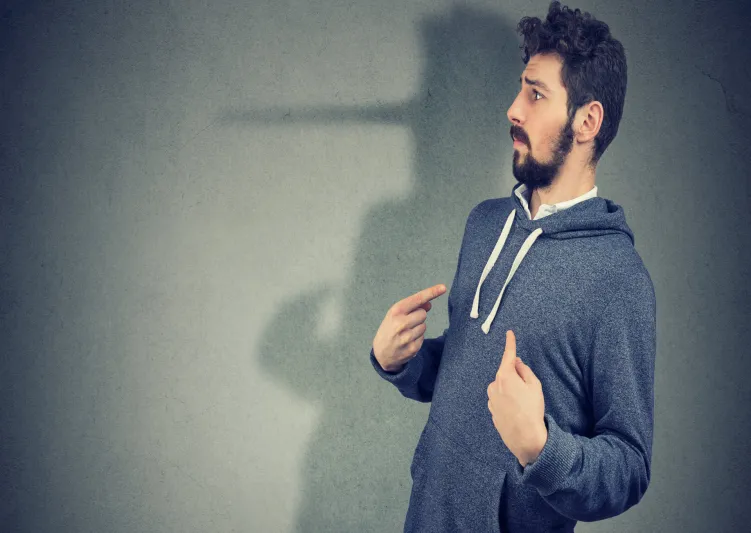 كيف تكشف كذب الشخص بناء على صوته فقط؟