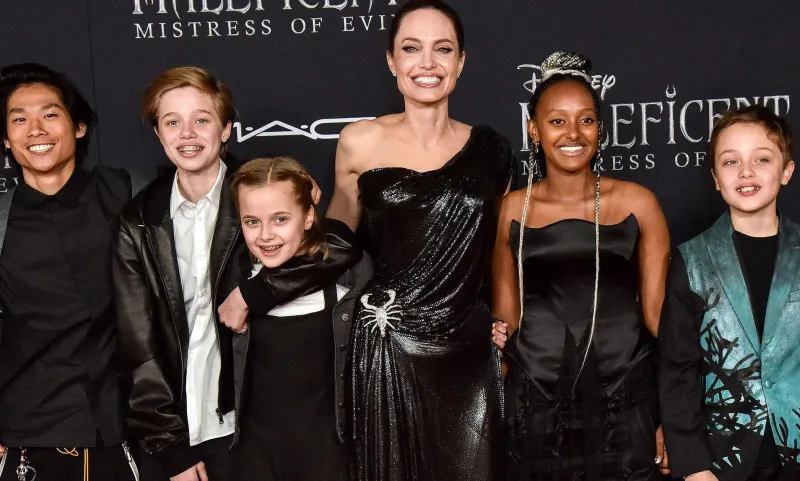 لماذا تبرأت ابنة براد بيت منه؟