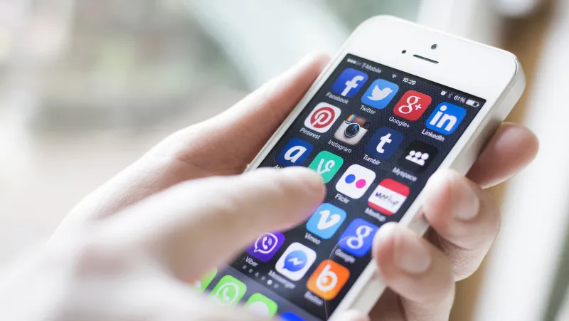 أكبر خطأ يقع فيه مستخدمو شبكات التواصل الاجتماعي