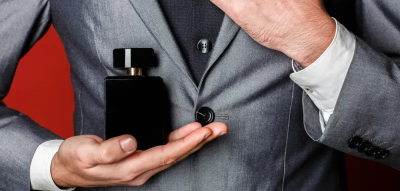 العنبر.. كلمة سر تميز عطور الرجال