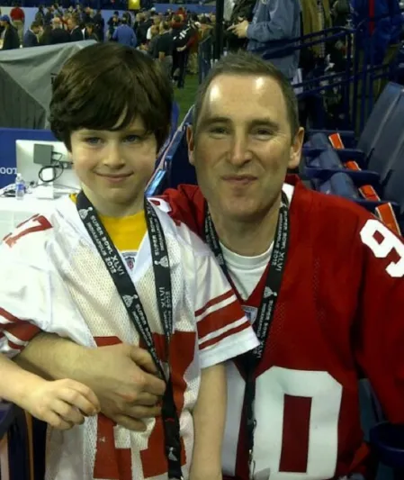 بعد تنحي جيف بيزوس.. ما حجم ثروة رئيس أمازون الجديد؟