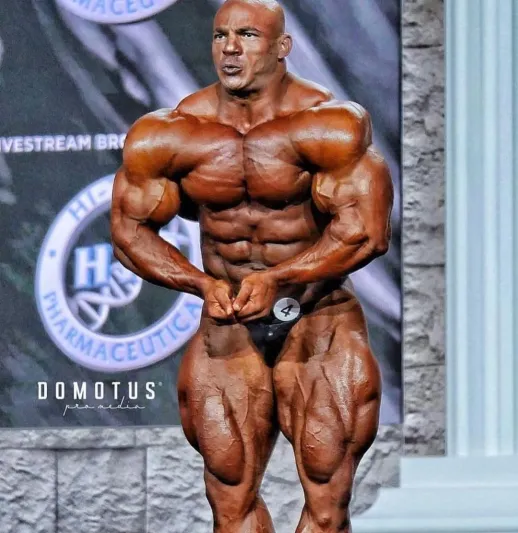 بيج رامي يكشف سر عضلاته الضخمة | فيديو