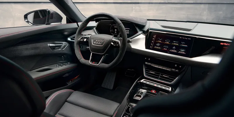 بلمسات مستقبلية وقوة 598 حصانا..شاهد أول سيارة كهربائية من «أودي»