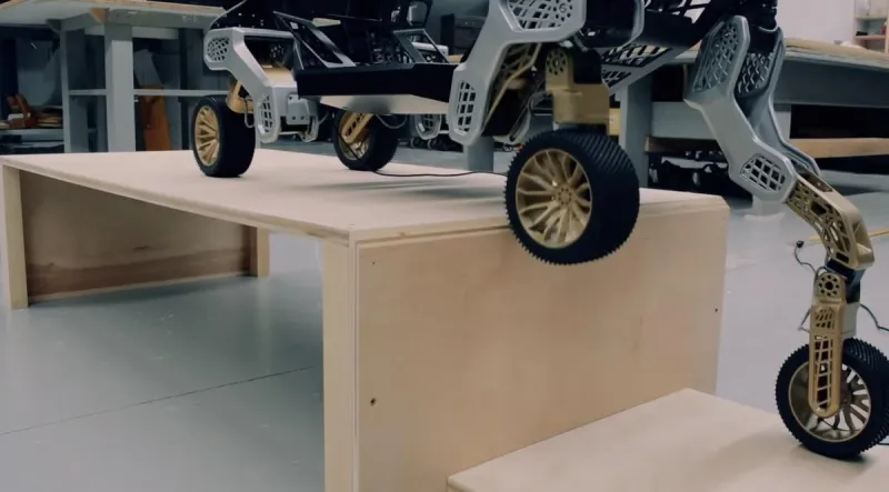 بأربع أقدام لتحدي الطرق الوعرة.. شاهد «النمر» سيارة هيونداي المبتكرة