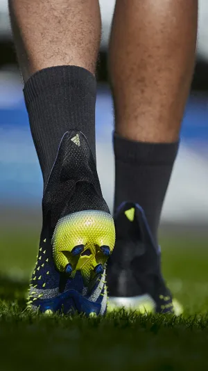 أديداس تكشف عن آخر ابتكاراتها PREDATOR FREAK.. تصميم فريد لتحكم استثنائي بالكرة