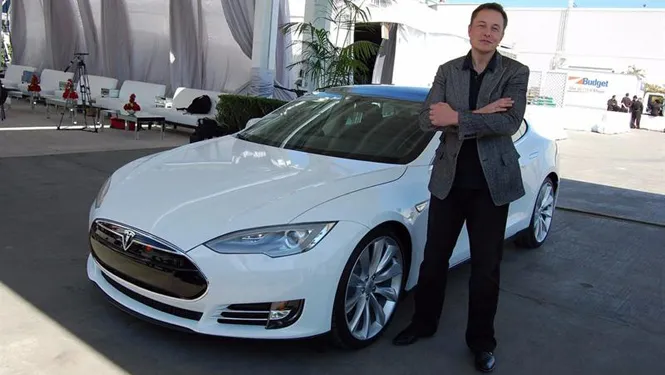 بين المتواضعة وشديدة الفخامة.. شاهد| سيارات أثرياء العالم