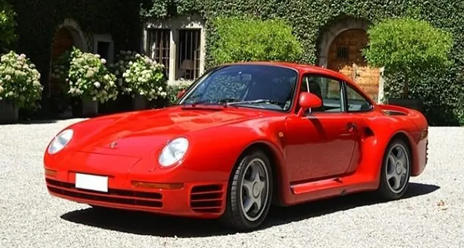 بين المتواضعة وشديدة الفخامة.. شاهد| سيارات أثرياء العالم