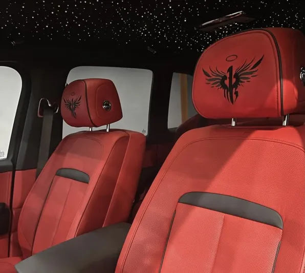 فخامة استثنائية وتعديلات مُهيبة.. رولز رويس أشبه بالمدرعة السوداء والحمراء 