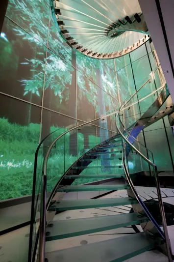 بقيمة 250 مليون دولار.. سوبر يخت يجمع بين الفخامة الاستثنائية والطاقة النظيفة