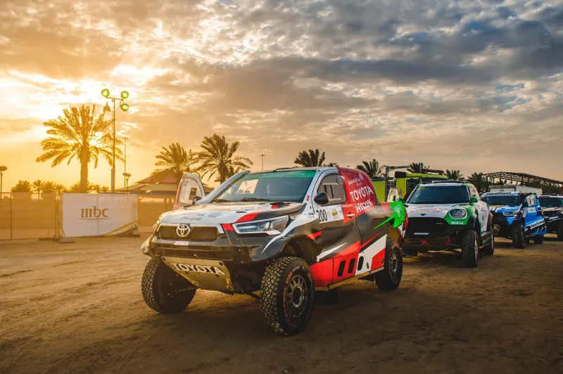 تفاصيل إصابة يزيد الراجحي في حادث رالي باها الشرقية