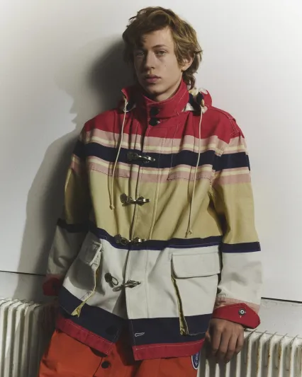 لويفي تطرح مجموعة أزياء جديدة تعزز الشعور بالعفوية واللمسة القديمة