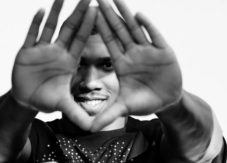  أنتوني جوشوا يتألق بمجموعة HUGO BOSS الجديدة 