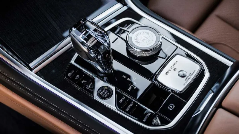 تصميم جريء.. شاهد بي إم دبليو B8 جران كوبيه 2022