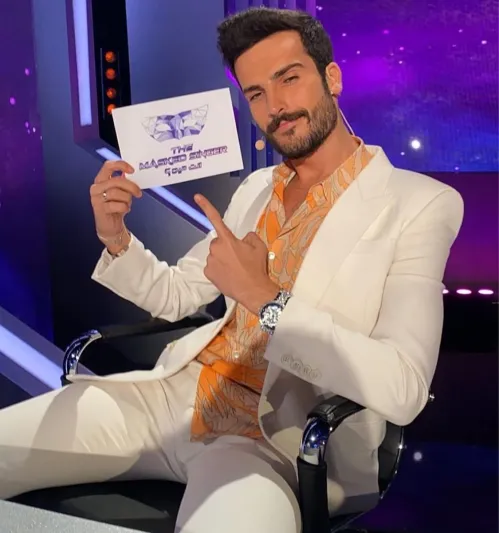 صور| بين الكلاسيكية الشبابية والعصرية.. إطلالات مميزة لمهند الحمدي 