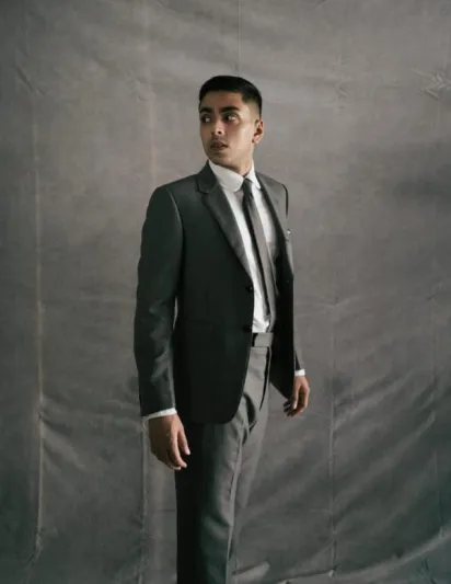 لقطات من أزياء المشاهير في حفل توزيع جوائز -BAFTA (صور)