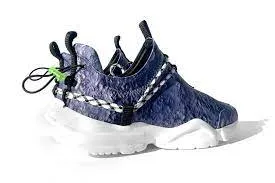 حذاء رياضي بلمسات من هامر الكهربائية فهل يُشبهها حقاً؟ (فيديو)