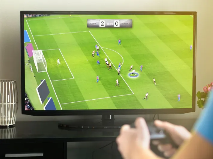 دراسة تكشف سببا غريبا للفوز في لعبة FIFA.. ما علاقة الأمر بوضعيه الجلوس؟