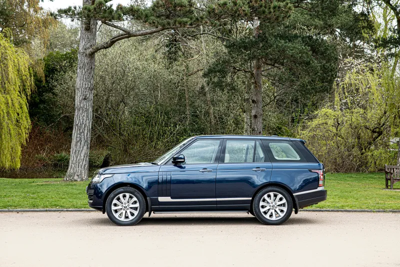 بمواصفات ملكية وسعر خيالي طرح سيارة الأمير ويليام وزوجته للبيع (صور)