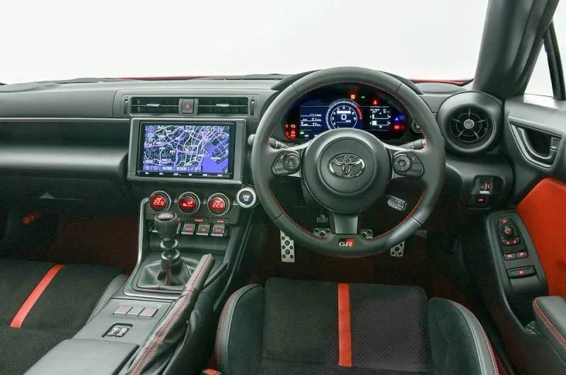 GT 86 Coupe سيارة رياضية فائقة من تويوتا (فيديو)