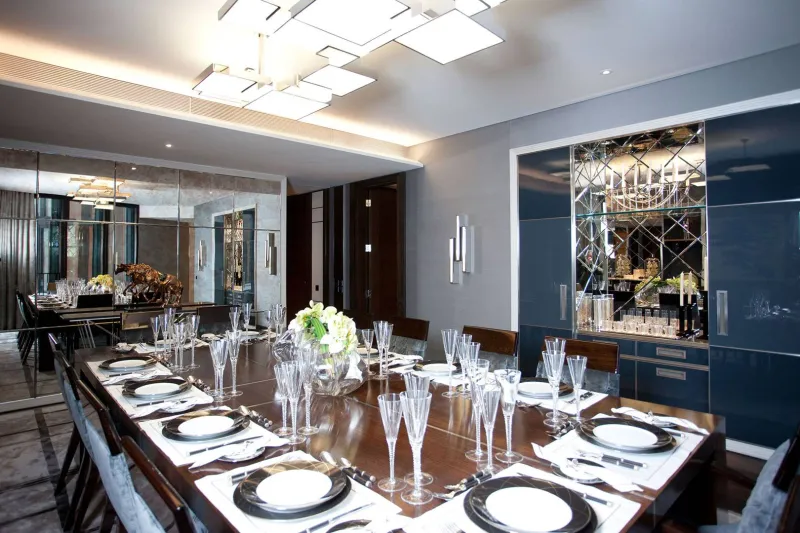 بسعر ٢٤٢ مليون دولار.. جولة داخل أغلى شقة في لندن (صور)