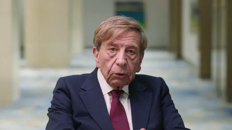 من هو منذر حوراني الذي ابتكر تقنية تقضي على فيروس كورونا؟