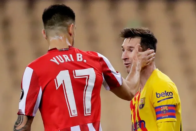 ما وراء الحدث.. شاهد لاعب يصفع "ميسي" في أرض الملعب